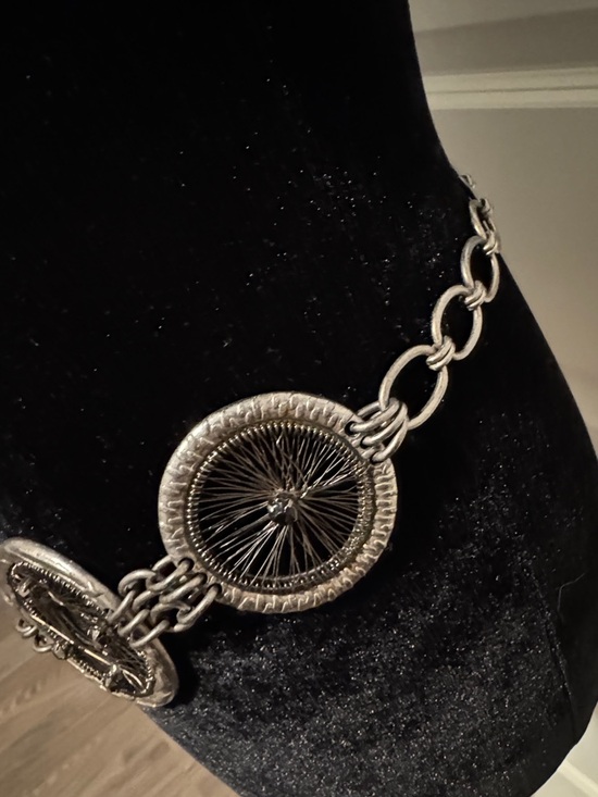 Chico’s Silver-Tone Filigree Link Waist Chain Belt. NWOT. Size S-M - Picture 4 of 9